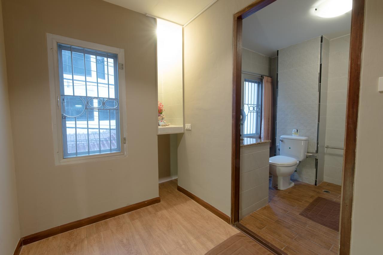 Augusta Hostel Bangkok Kültér fotó
